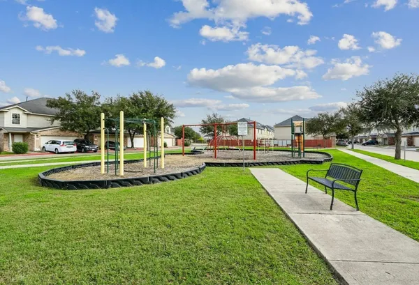 $1,750 | 9743 Fatima Lake Drive, Houston, TX 77099