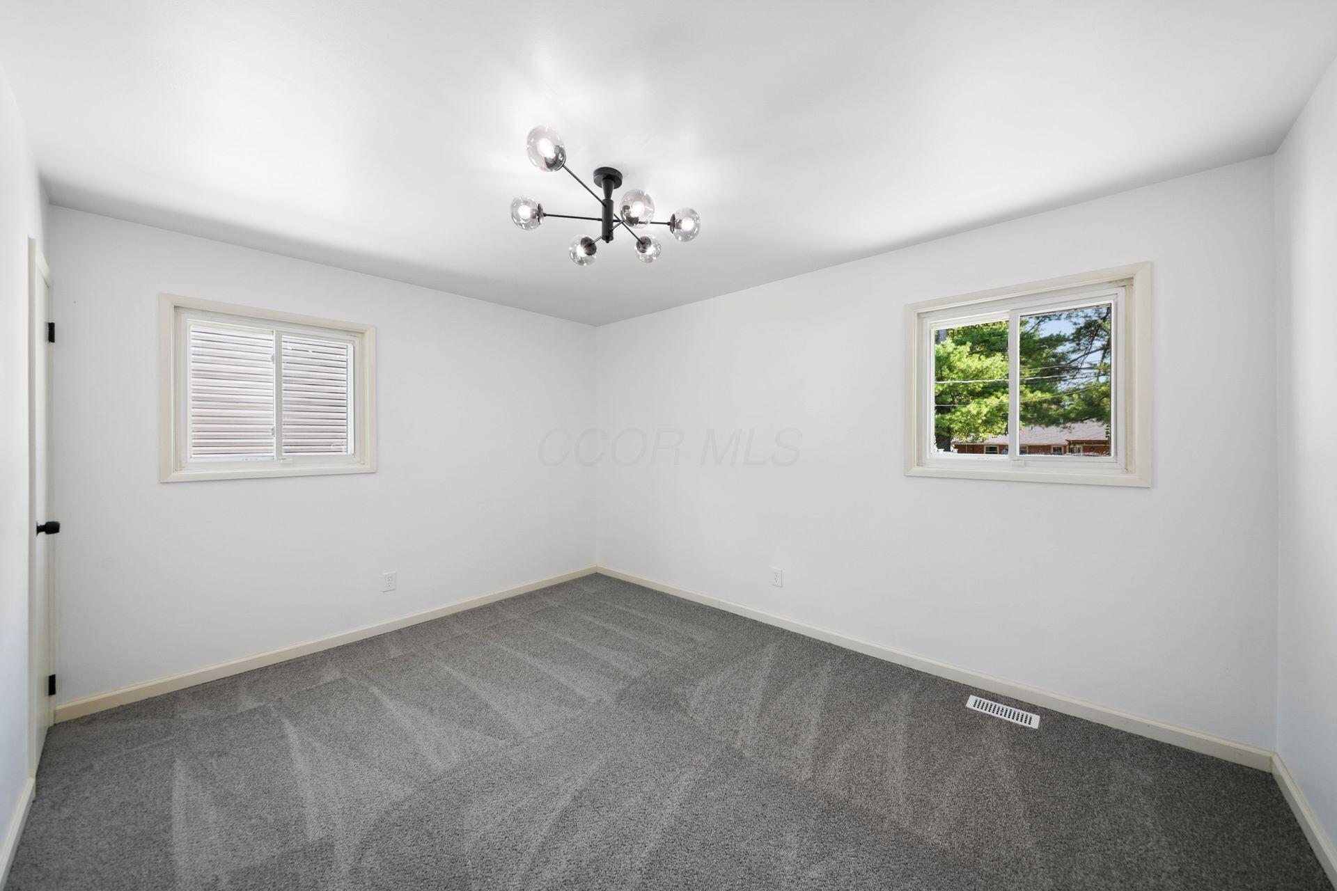 1888 Woodcrest Road Columbus, OH 43232 - Photo 31 of 61 027_97_L 1888 Woodcrest Rd111