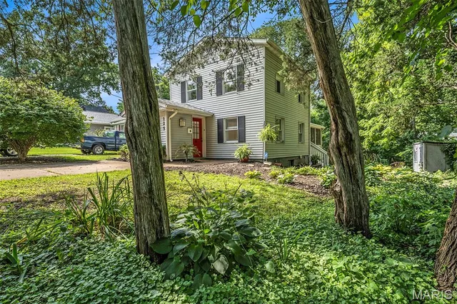 $219,000 | 125 East Frisco Avenue, Webster Groves, MO 63119