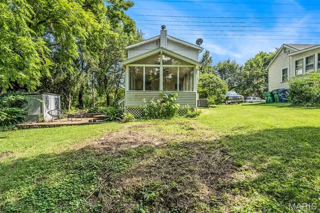 $219,000 | 125 East Frisco Avenue, Webster Groves, MO 63119