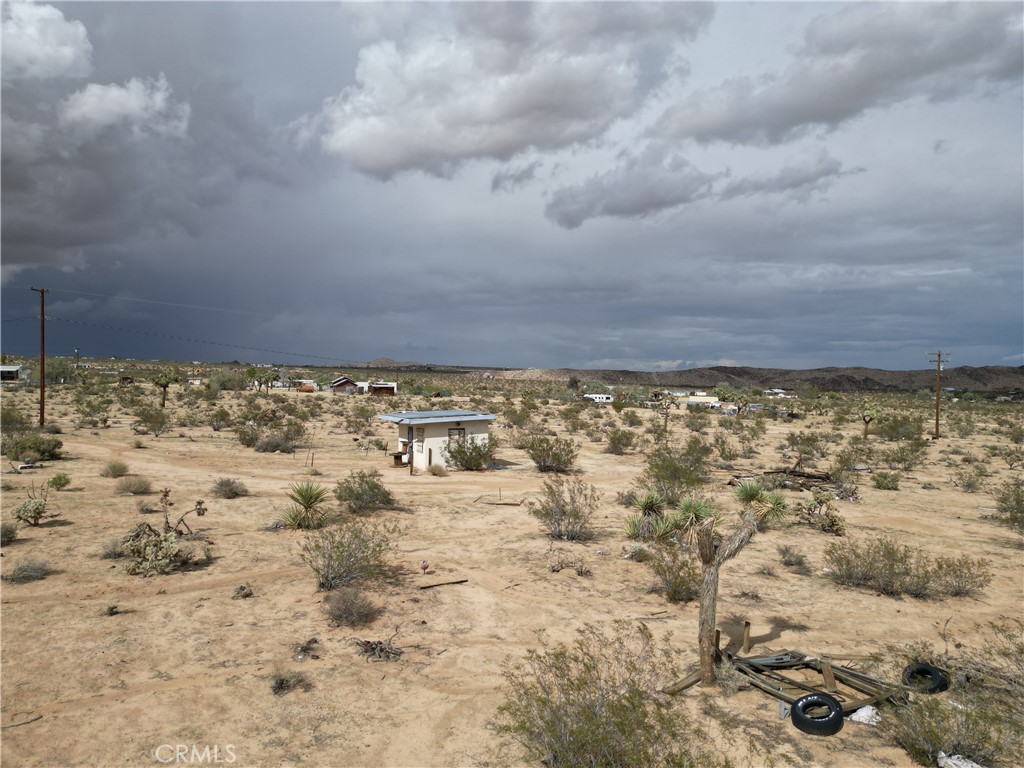 62823 Appian Way Joshua Tree, CA 92252 - Photo 9 of 25 a view of a sky