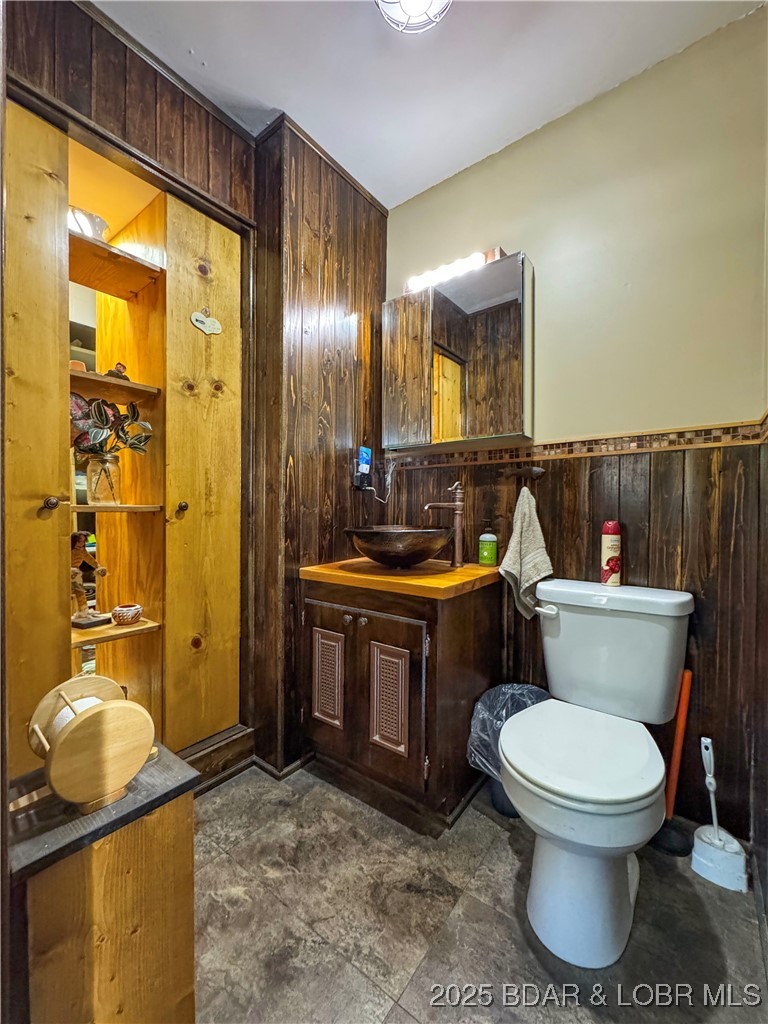 31945 Idle Wild Road Gravois Mills, MO 65037 - Photo 20 of 57 1/2 Bath off of Laundry Area