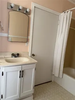 $74,500 | 216 Kellogg Avenue, Lake Arthur, LA 70549