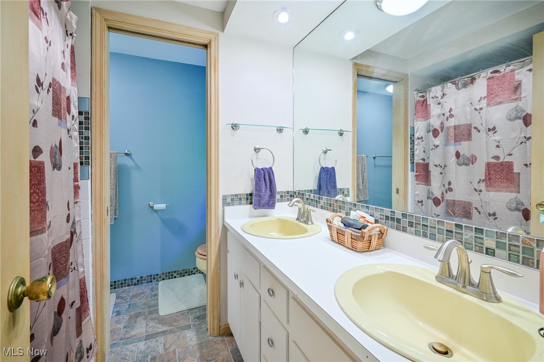 10951 Tibbetts Road Kirtland, OH 44094 - Photo 28 of 42 Gallery Image 28