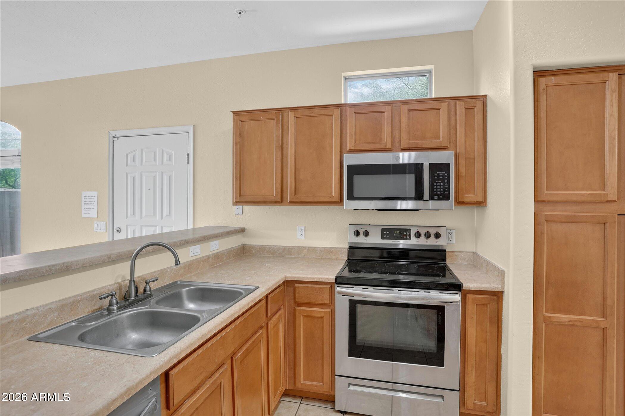 2150 East Bell Road, Unit 1090 Phoenix, AZ 85022 - Photo 15 of 39 13