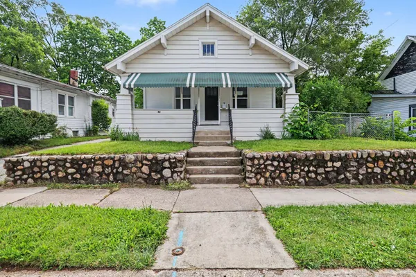 $114,900 | 42 Grand Avenue, Battle Creek, MI 49037