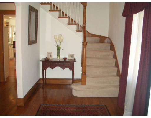12 Burnside Road Newton, MA 02461 - Photo 2 of 18 a view of entryway