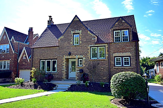 625 Selborne Road Riverside, IL 60546 - Photo 1 of 24