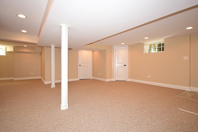 625 Selborne Road Riverside, IL 60546 - Photo 17 of 24