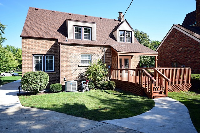 625 Selborne Road Riverside, IL 60546 - Photo 19 of 24