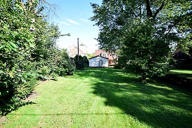 625 Selborne Road Riverside, IL 60546 - Photo 23 of 24