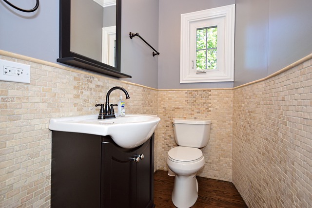 625 Selborne Road Riverside, IL 60546 - Photo 8 of 24