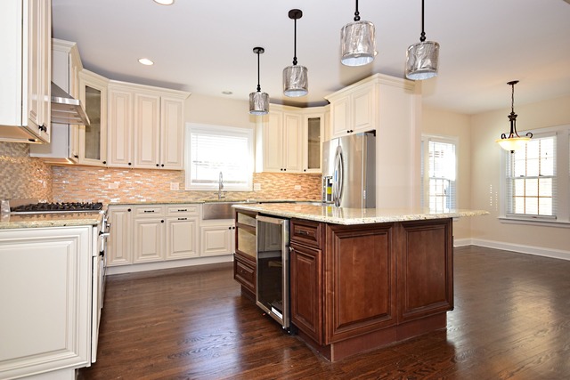 625 Selborne Road Riverside, IL 60546 - Photo 9 of 24
