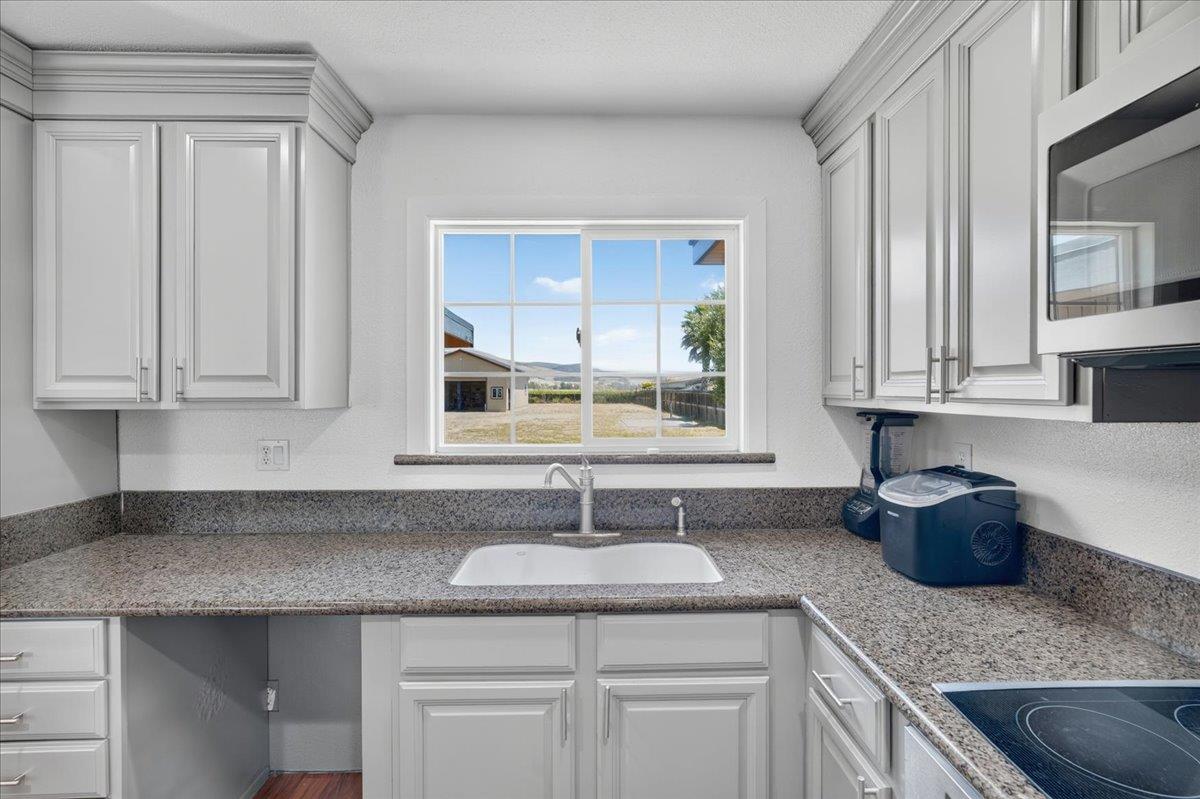 664 Middlefield Road Salinas, CA 93906 - Photo 12 of 50