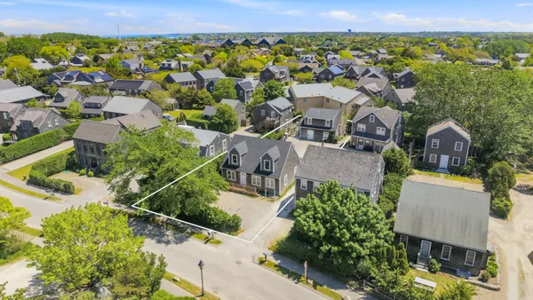 $3,495,000 | 14 Essex Road, Nantucket, MA 02554