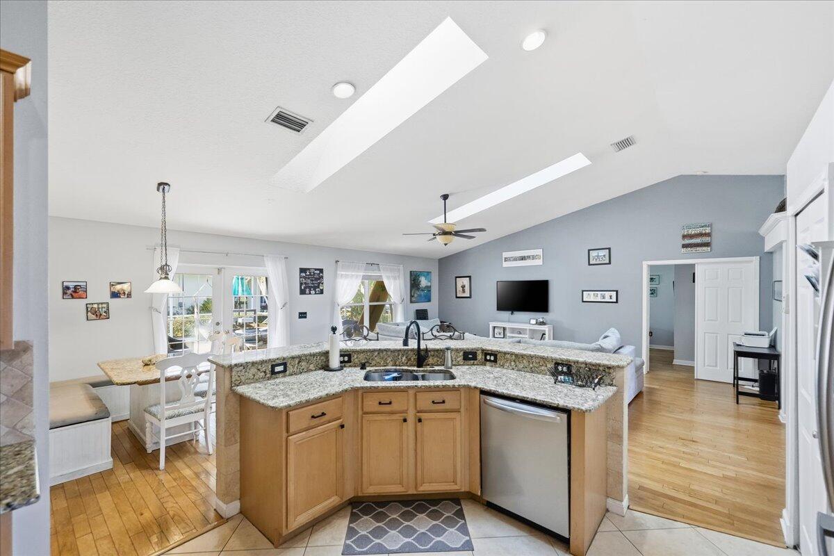 414 Southeast Cork Road Port St. Lucie, FL 34984 - Photo 9 of 38 45-DSC7623