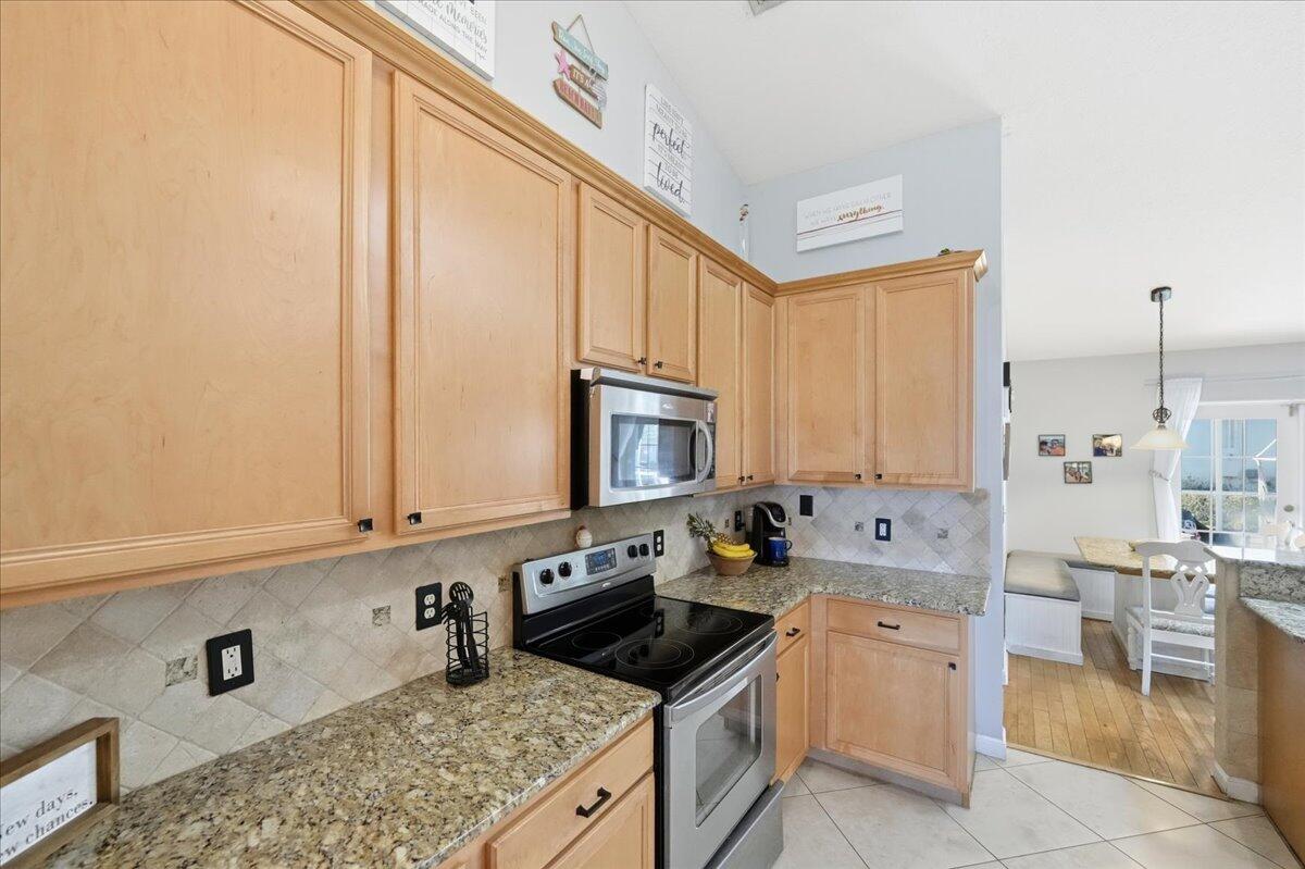 414 Southeast Cork Road Port St. Lucie, FL 34984 - Photo 10 of 38 46-DSC7628