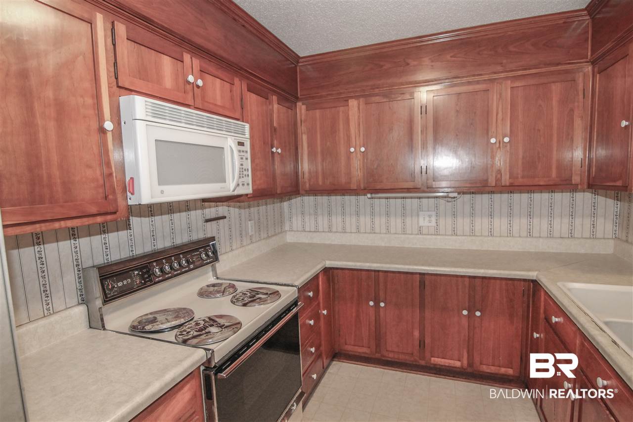 106 Pineview Circle Daphne, AL 36526 - Photo 8 of 26 Kitchen