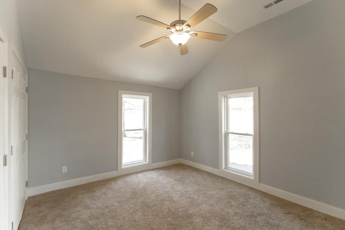 2520 New Hope Road Hendersonville, TN 37075 - Photo 7 of 20 Huge master bedroom with vaulted ceilings