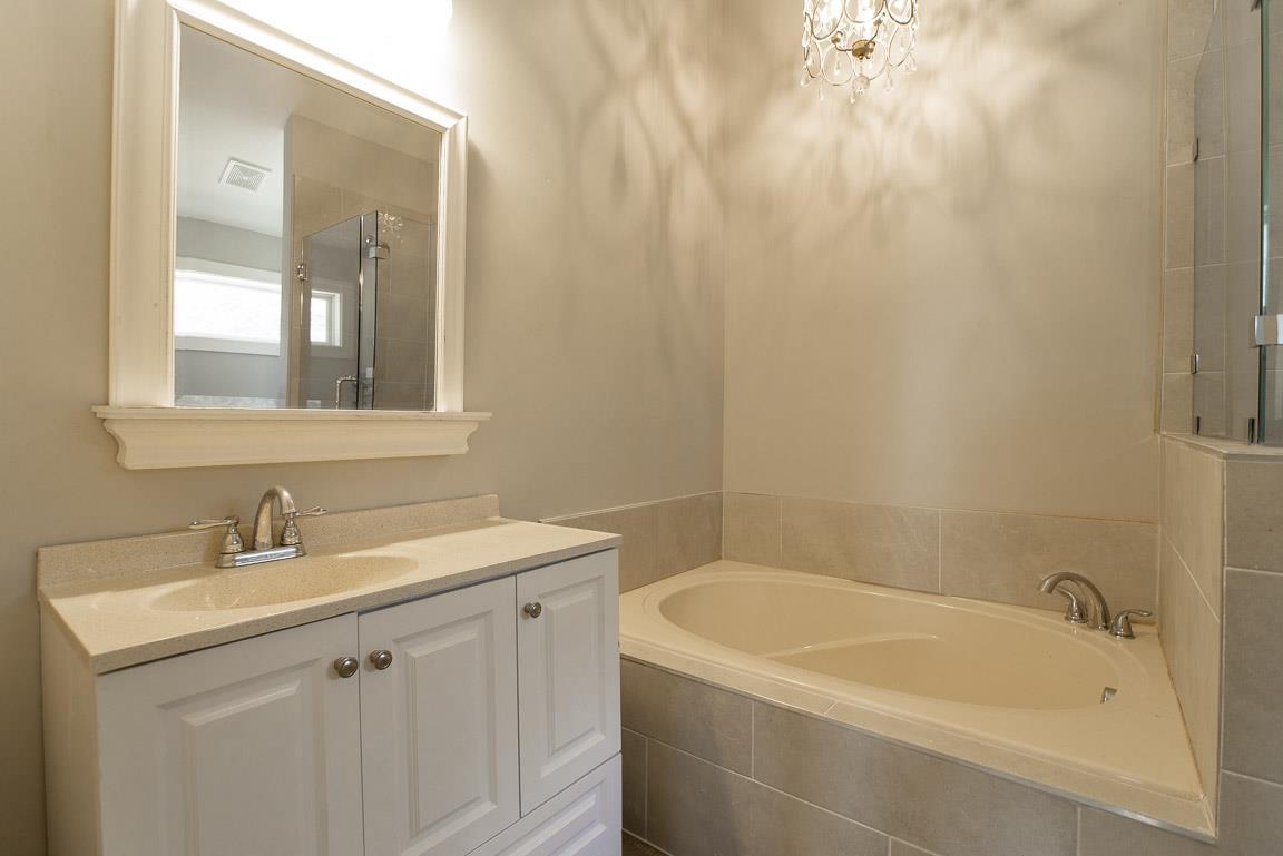 2520 New Hope Road Hendersonville, TN 37075 - Photo 9 of 20 Private master bathroom