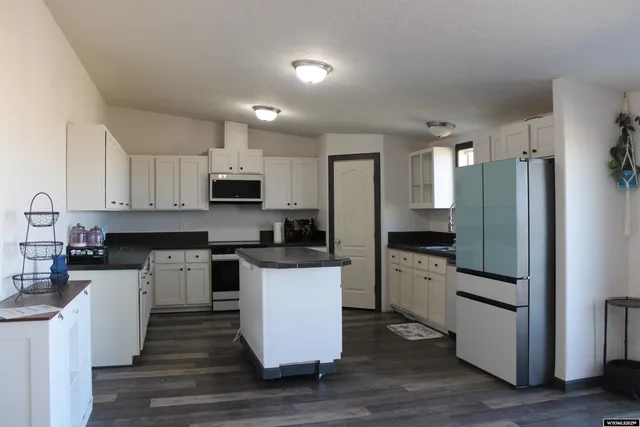 $445,000 | 42 Valley Drive, Mountain View, WY 82939