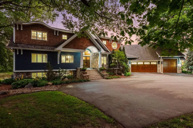 $15,000 | 3135 A Shore Drive North, Wayzata, MN 55391