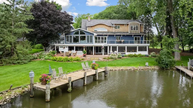 $15,000 | 3135 A Shore Drive North, Wayzata, MN 55391