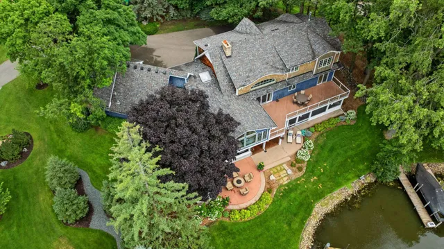 $15,000 | 3135 A Shore Drive North, Wayzata, MN 55391