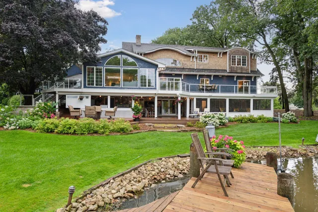 $15,000 | 3135 A Shore Drive North, Wayzata, MN 55391