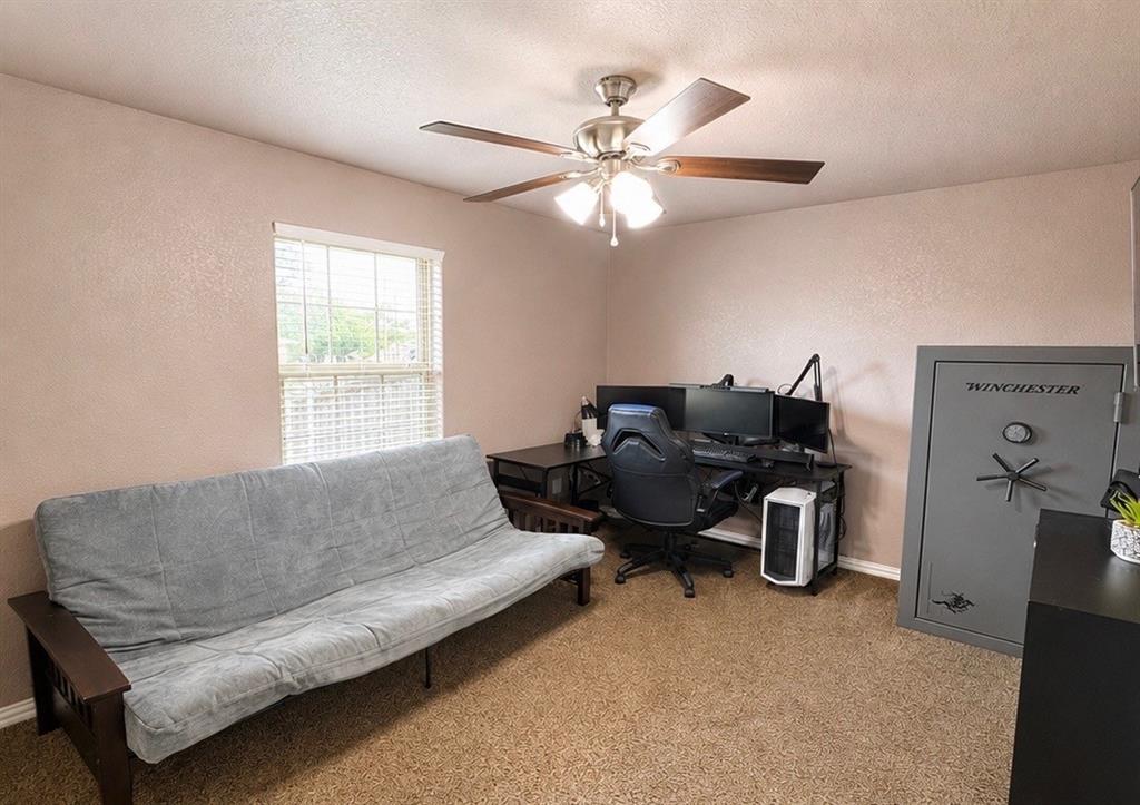300 Lipscomb Street Cleburne, TX 76031 - Photo 24 of 28