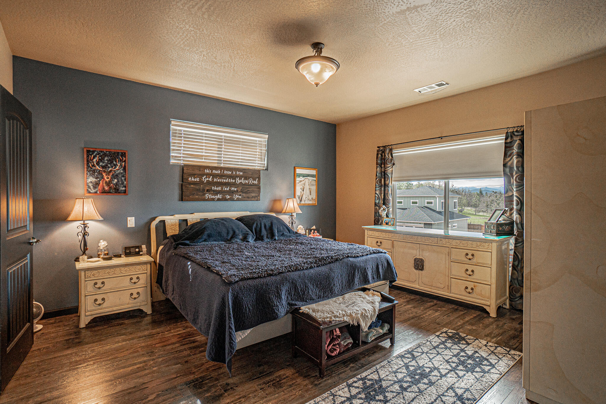 1050 Azure Way Eagle Point, OR 97524 - Photo 33 of 39