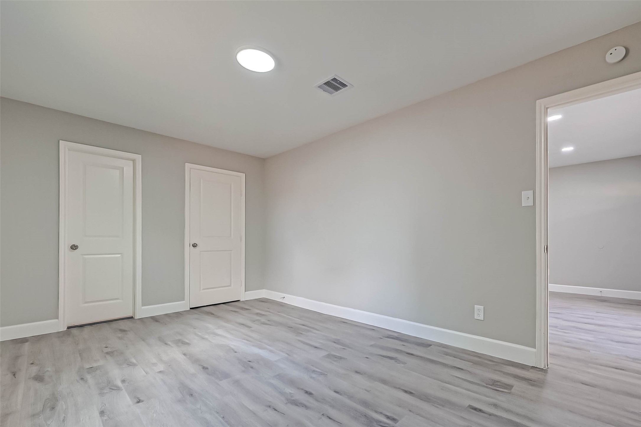 5838 Reed Road Houston, TX 77033 - Photo 14 of 19