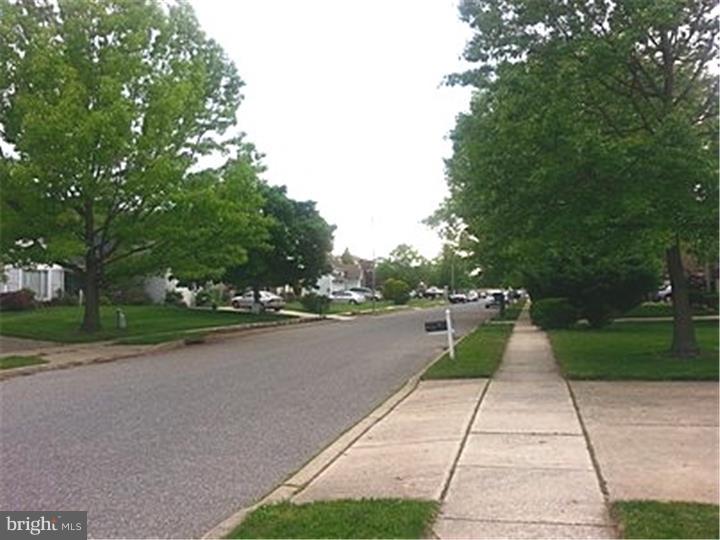 22 Blue Grass Road Clementon, NJ 08021 - Photo 2 of 25
