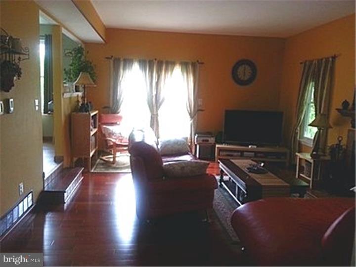 22 Blue Grass Road Clementon, NJ 08021 - Photo 13 of 25