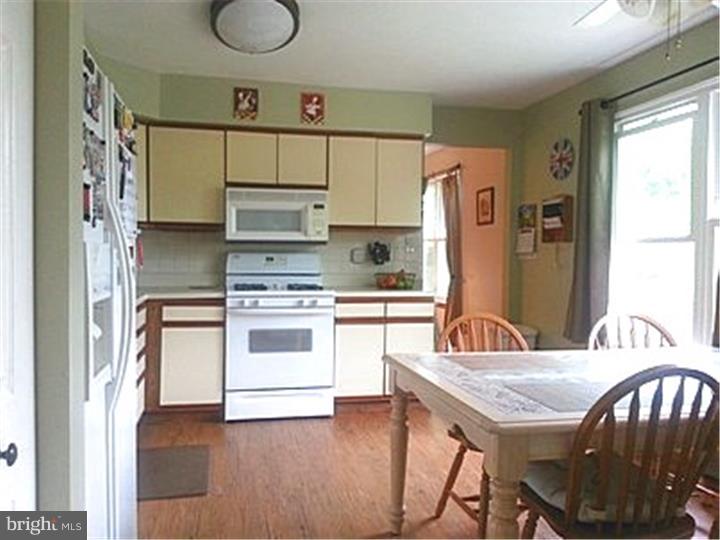 22 Blue Grass Road Clementon, NJ 08021 - Photo 15 of 25
