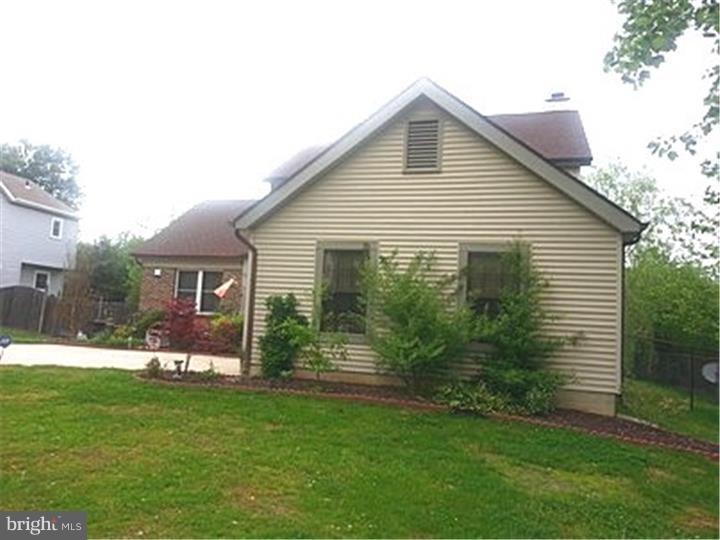 22 Blue Grass Road Clementon, NJ 08021 - Photo 5 of 25