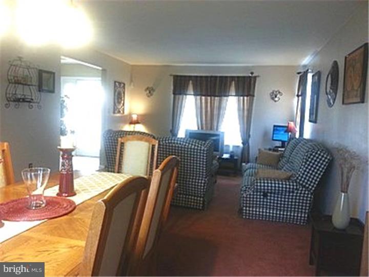 22 Blue Grass Road Clementon, NJ 08021 - Photo 9 of 25