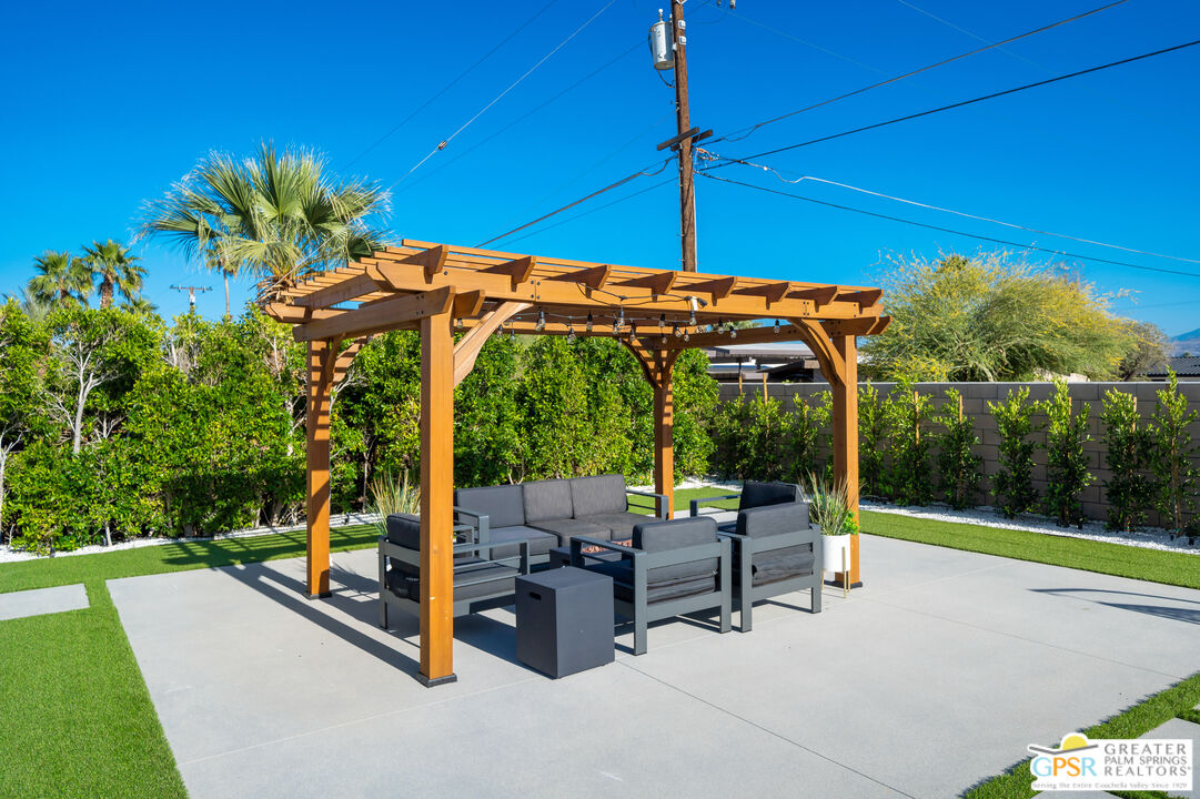 2775 East Verona Road Palm Springs, CA 92262 - Photo 23 of 73 a view of an outdoor sitting area