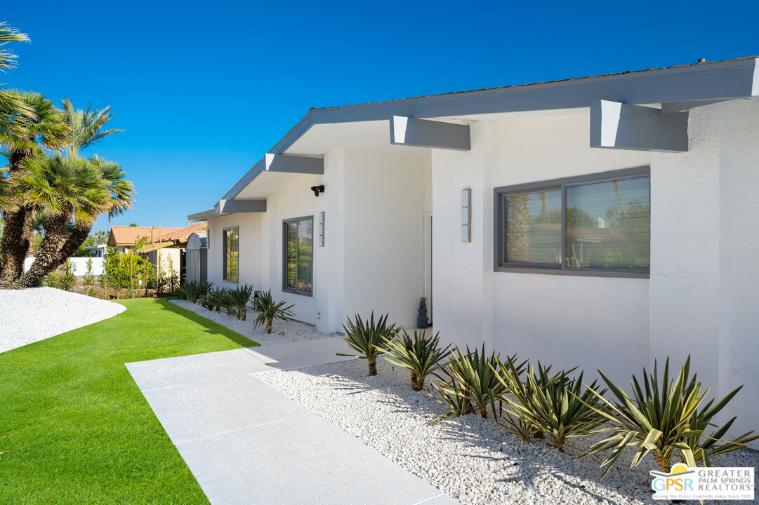 2775 East Verona Road Palm Springs, CA 92262 - Photo 9 of 73 a front view of a house with garden