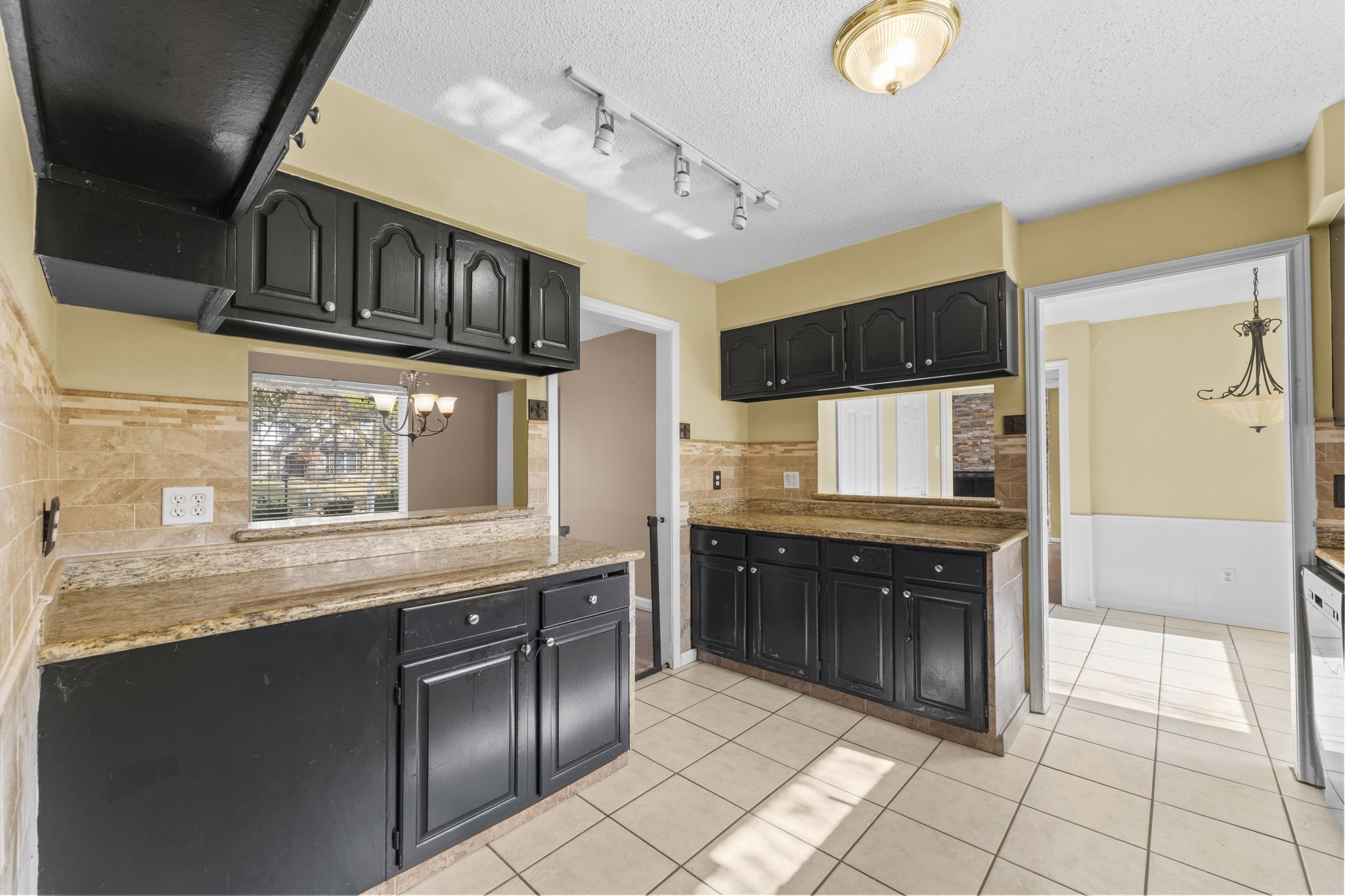 6107 Jadecrest Court Spring, TX 77389 - Photo 13 of 34