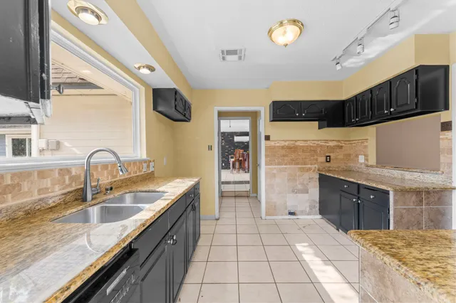 $300,000 | 6107 Jadecrest Court, Spring, TX 77389