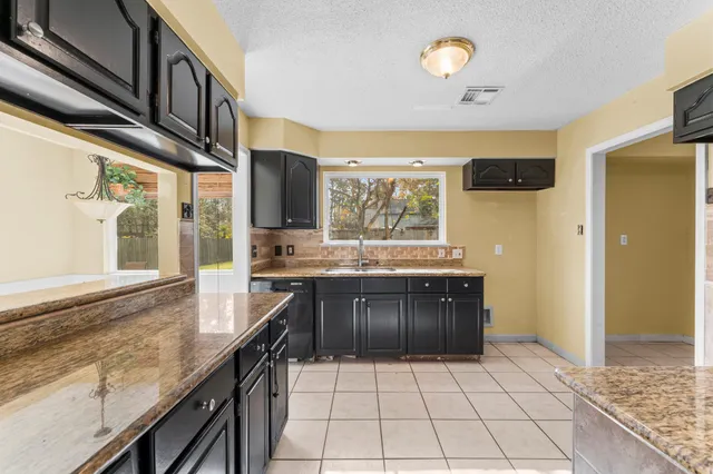 $300,000 | 6107 Jadecrest Court, Spring, TX 77389