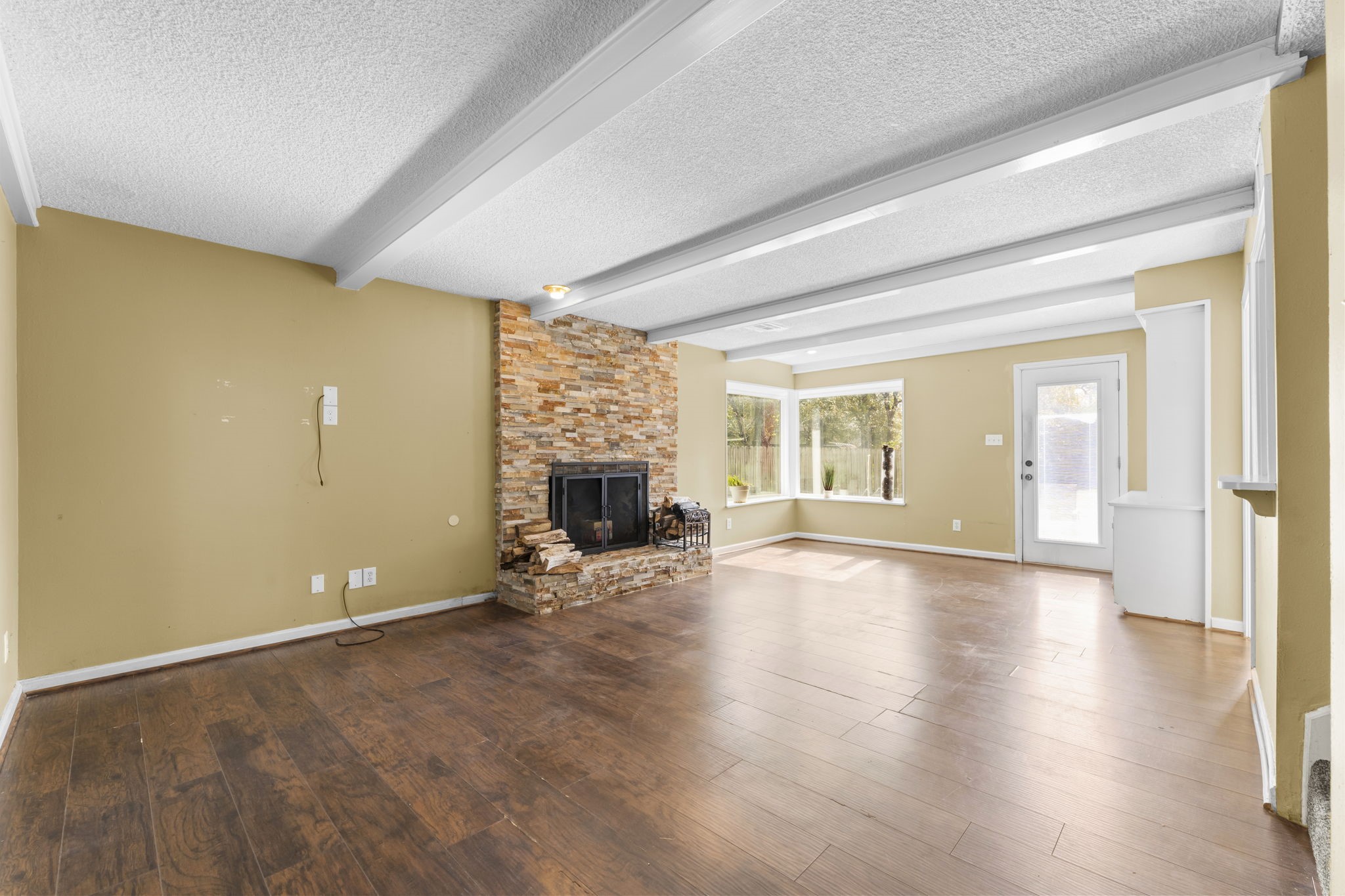 6107 Jadecrest Court Spring, TX 77389 - Photo 4 of 34