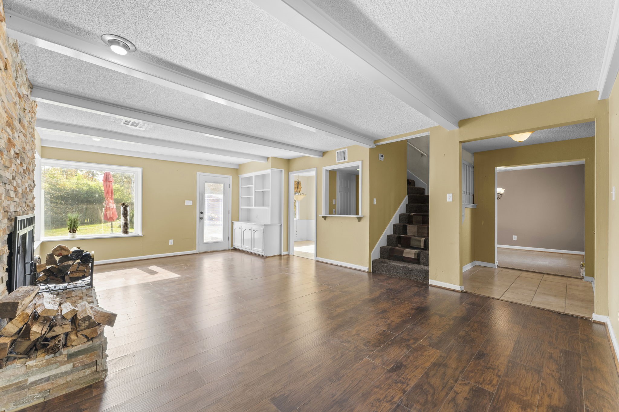 6107 Jadecrest Court Spring, TX 77389 - Photo 5 of 34