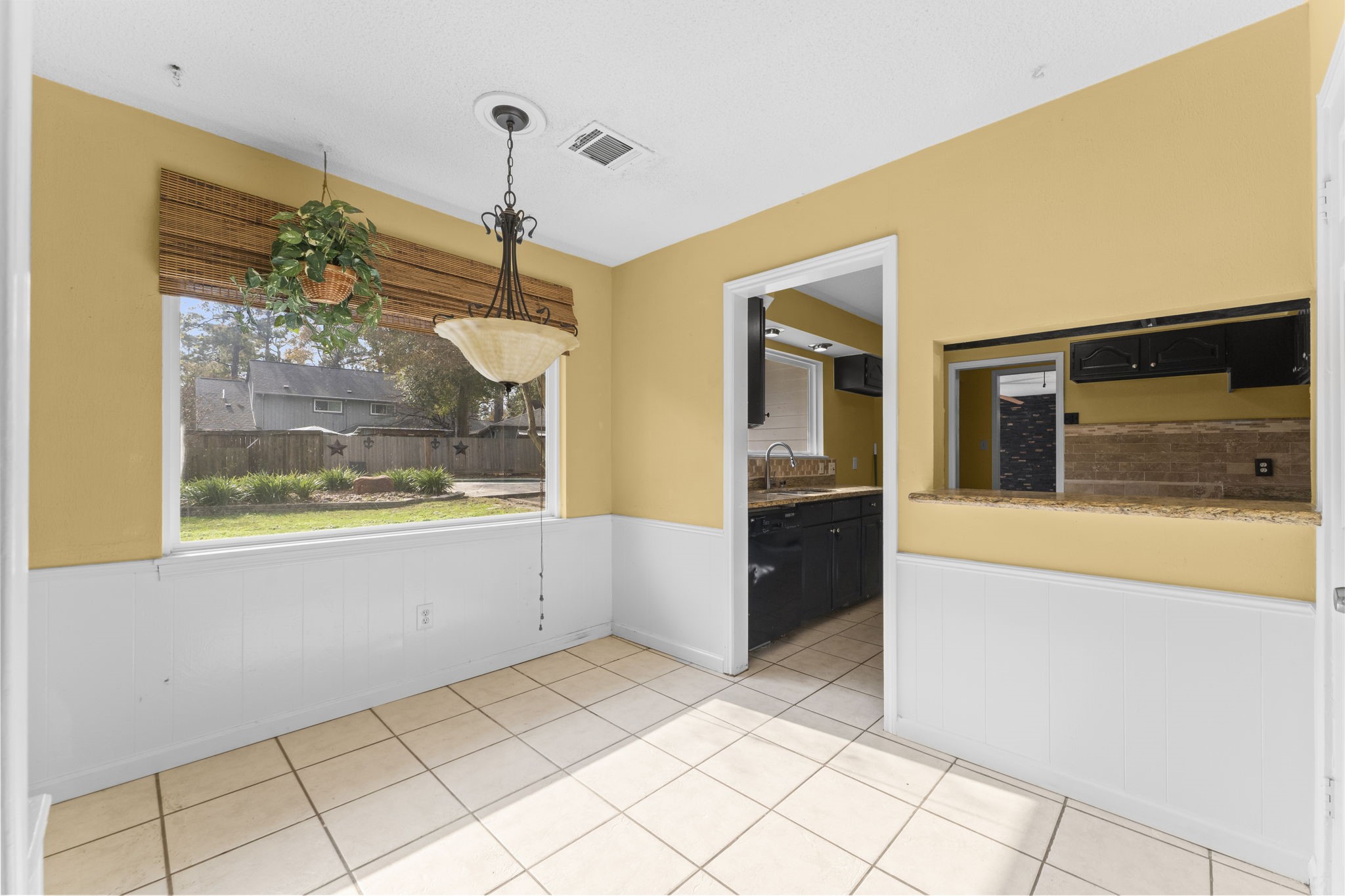 6107 Jadecrest Court Spring, TX 77389 - Photo 7 of 34