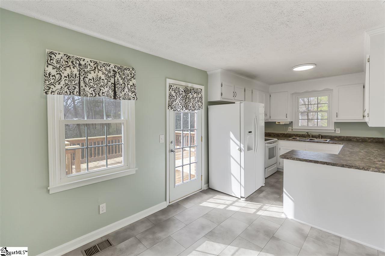 216 Seigler Road Pelzer, SC 29669 - Photo 8 of 31