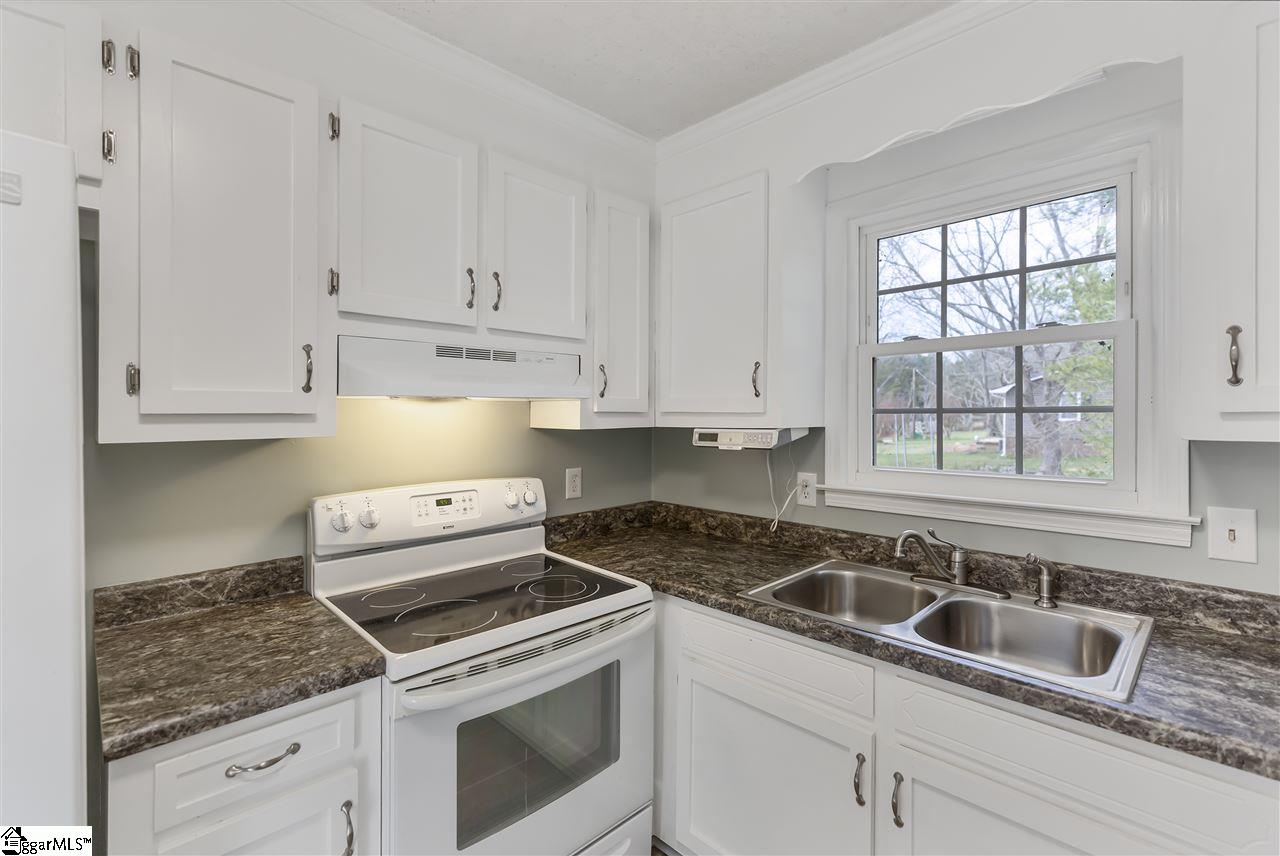 216 Seigler Road Pelzer, SC 29669 - Photo 9 of 31