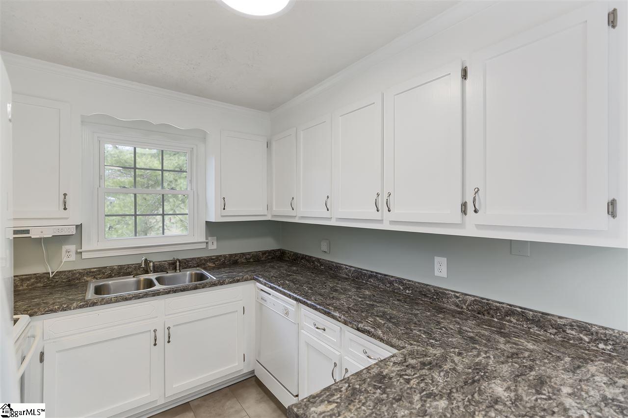 216 Seigler Road Pelzer, SC 29669 - Photo 10 of 31