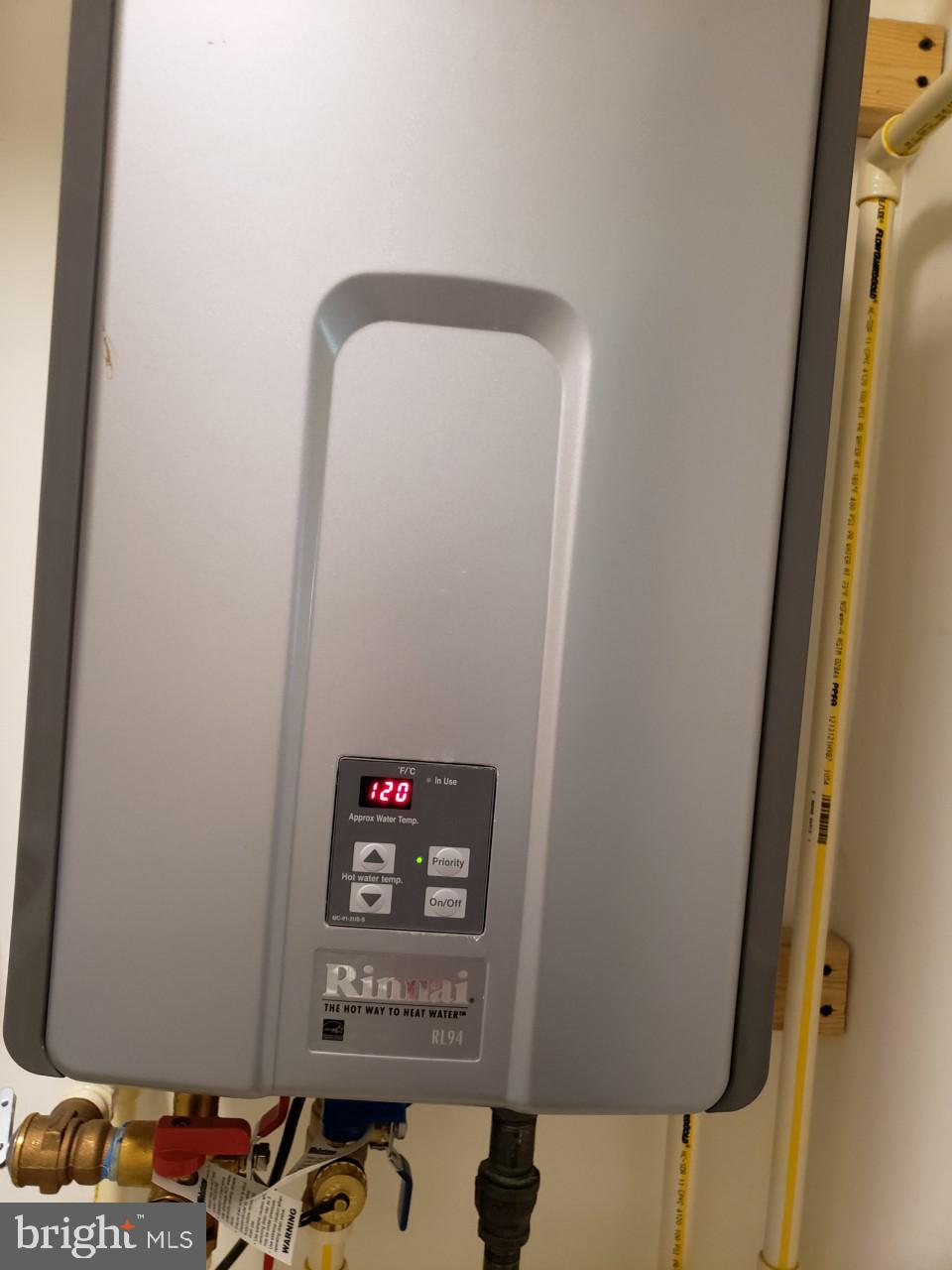 13 Pecan Court, Unit 67G Lewes, DE 19958 - Photo 7 of 25 a close view of a dryer and washer