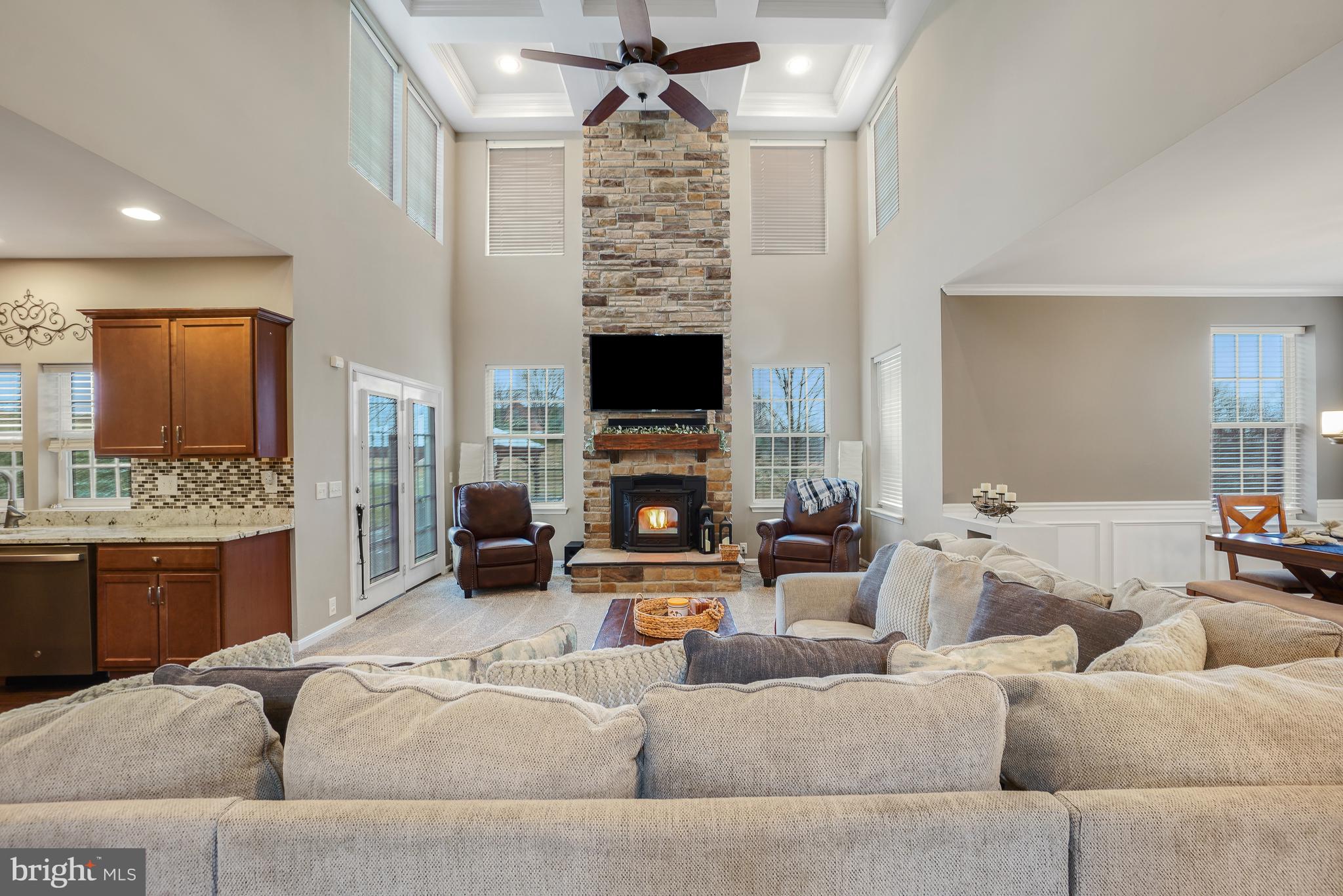 20907 Mt Aetna Road Hagerstown, MD 21742 - Photo 13 of 69 Family Room